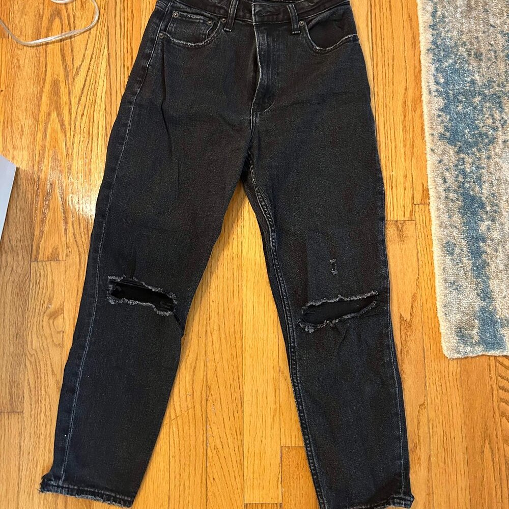 Abercrombie & Fitch Curve Love Mom Jean Black Distressed - 0S